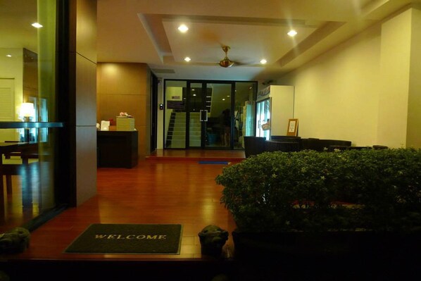 Lobby sitting area - Loft Buriram (Buriram)