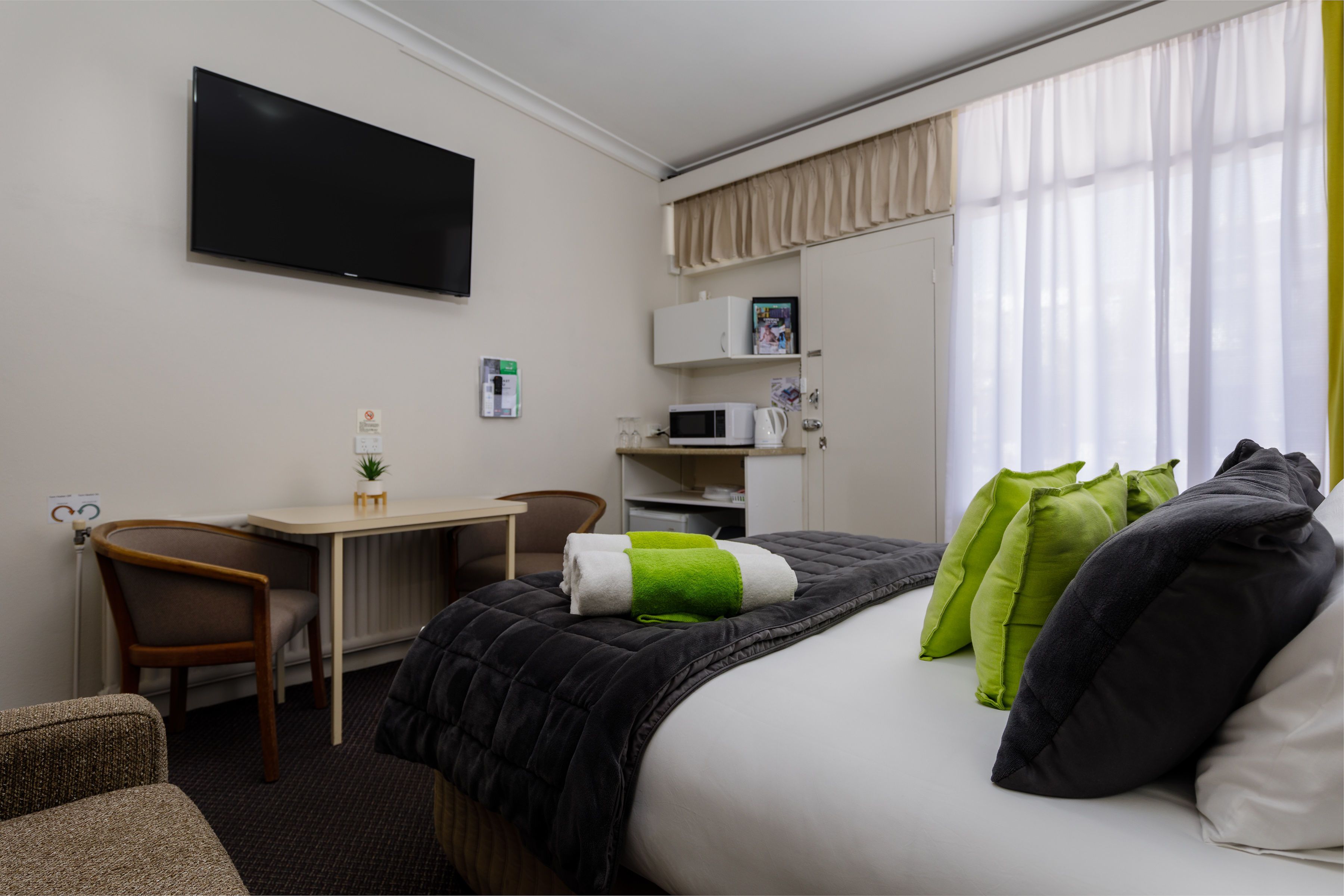 queen room | in-room safe, iron/ironing board, free wifi