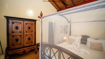 Kahden hengen superior-huone, 1 keskisuuri parisänky, poreamme, valtamerinäköala | Äänieristys, vuodevaatteet