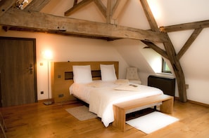 Deluxe Double Room, Jetted Tub | In-room safe, desk, cribs/infant beds, rollaway beds - Hotel Le Val Fayt (Manage)