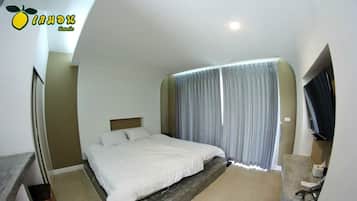 Standard Room | Minibar, desk, blackout curtains, soundproofing