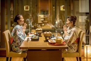 冰箱、电热水壶