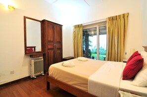 Phòng đôi Deluxe, quang cảnh núi | 1 phòng ngủ, két bảo mật tại phòng, khu vực làm việc phù hợp cho laptop 