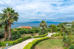 Front of property - Villa Ekaterini (Lokroi)