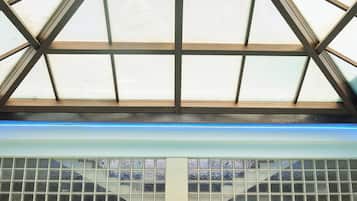 Couples treatment room(s), sauna, hot tub, body treatments