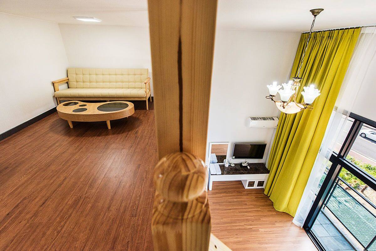 Dupleks, 2 kamar tidur (25py) | Area keluarga | TV layar datar