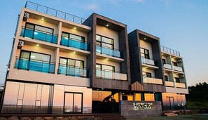 Front of property - Petit Jeju Victor (Jeju City)