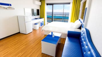 Habitació (B / 15py) | Cortines opaques, wifi gratuïta i roba de llit