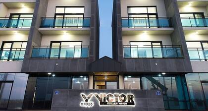 Petit Jeju Victor