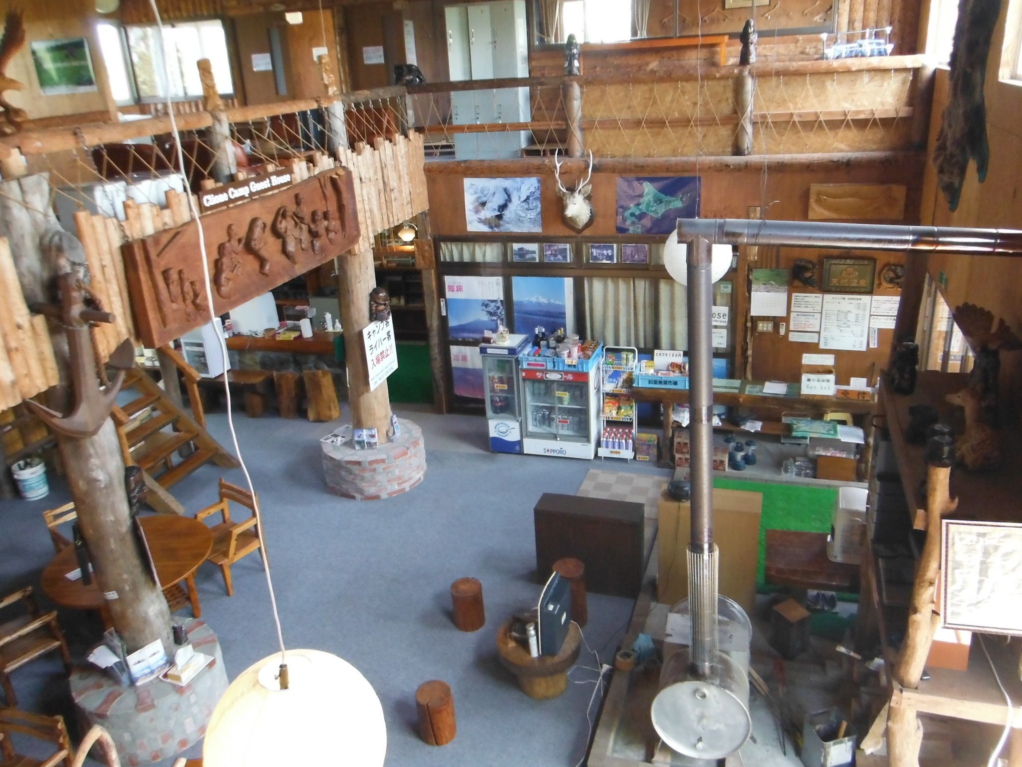 Dormitorio compartido, solo para mujeres | Decoración personalizada, muebles diferentes y escritorio 