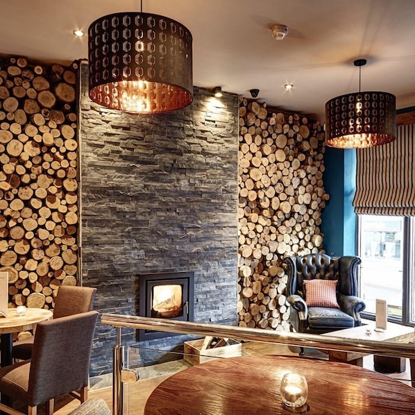 Breakfast, lunch, dinner served; British cuisine - Morgans The Exchange Hotel (Shrewsbury)