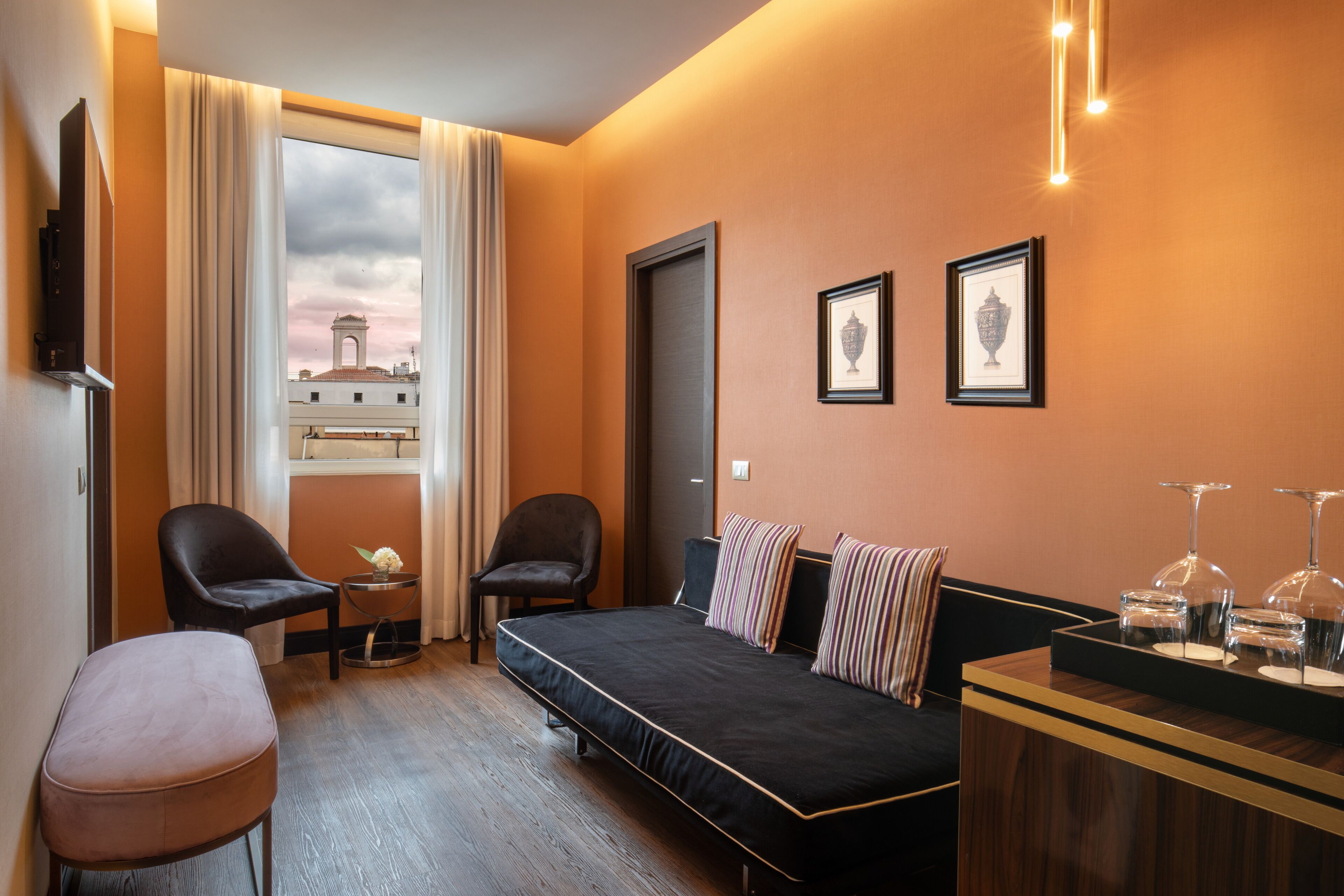 suite | premium bedding, in-room safe, desk, blackout curtains