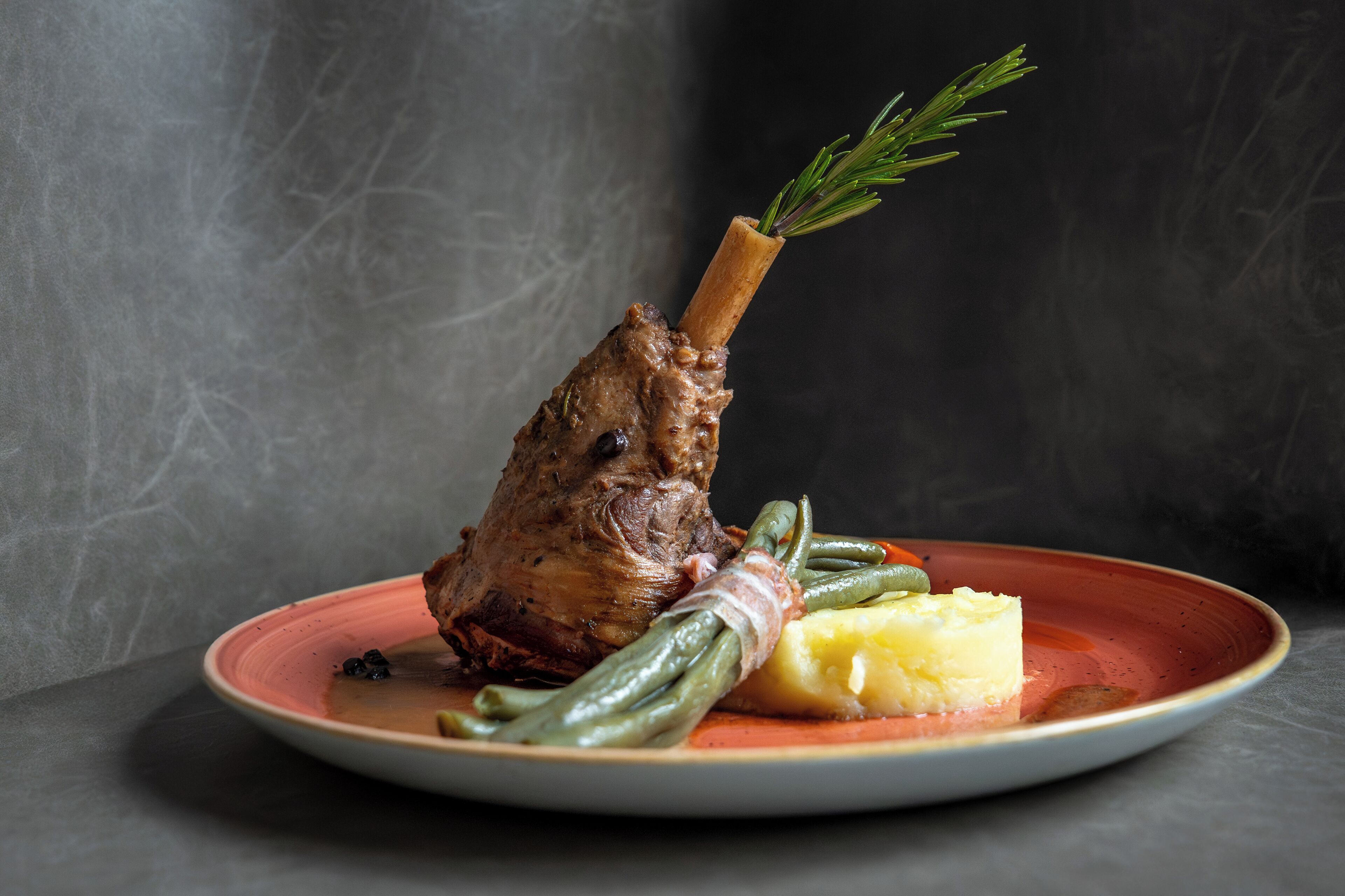 lunch and dinner served, regional cuisine