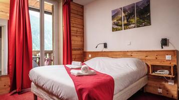 Bàn, phòng cách âm, nôi/giường cho trẻ sơ sinh (phụ phí)