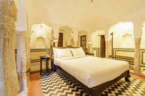 Deluxe Double Room, 1 Bedroom, Non Smoking, Courtyard view