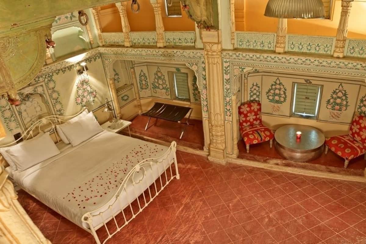 Royal Suite, 1 King Bed, Non Smoking, Courtyard view | 2 bedrooms, in-room safe, desk, iron/ironing board