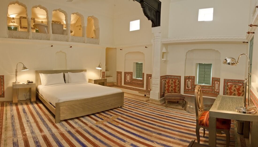 royal suite, 1 king bed, non smoking, courtyard view | 2 bedrooms, in-room safe, desk, iron/ironing board