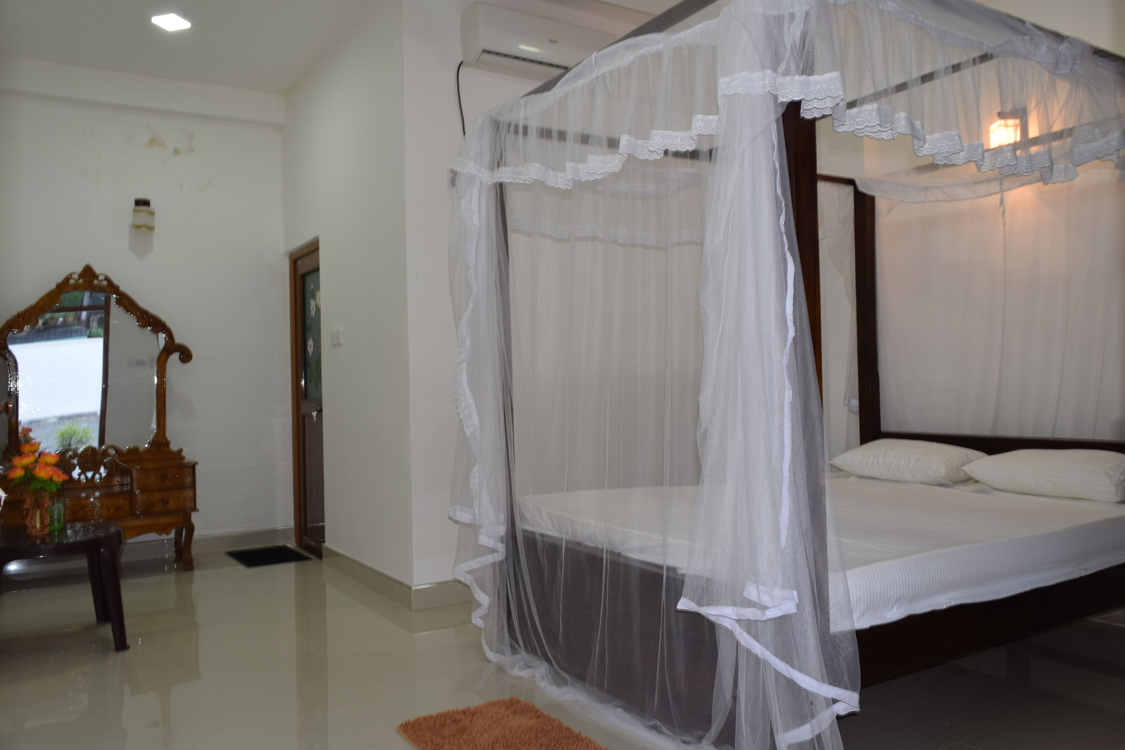 Desk, blackout drapes, rollaway beds, free WiFi