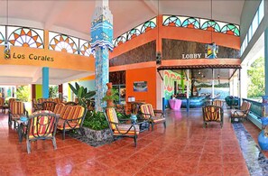 Sala de estar en el lobby