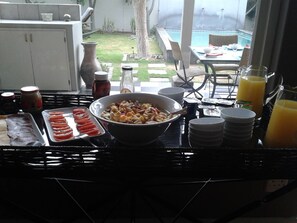 Daily buffet breakfast for a fee