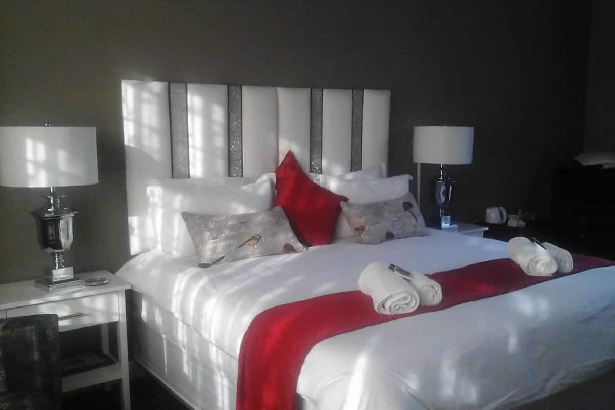 1 bedroom, premium bedding, in-room safe, individually decorated
