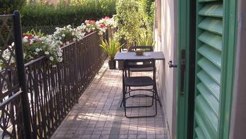 Doppia Standard, balcone | Terrazza/patio