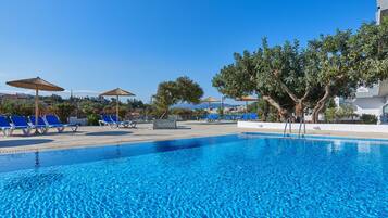 2 outdoor pools, pool umbrellas, pool loungers