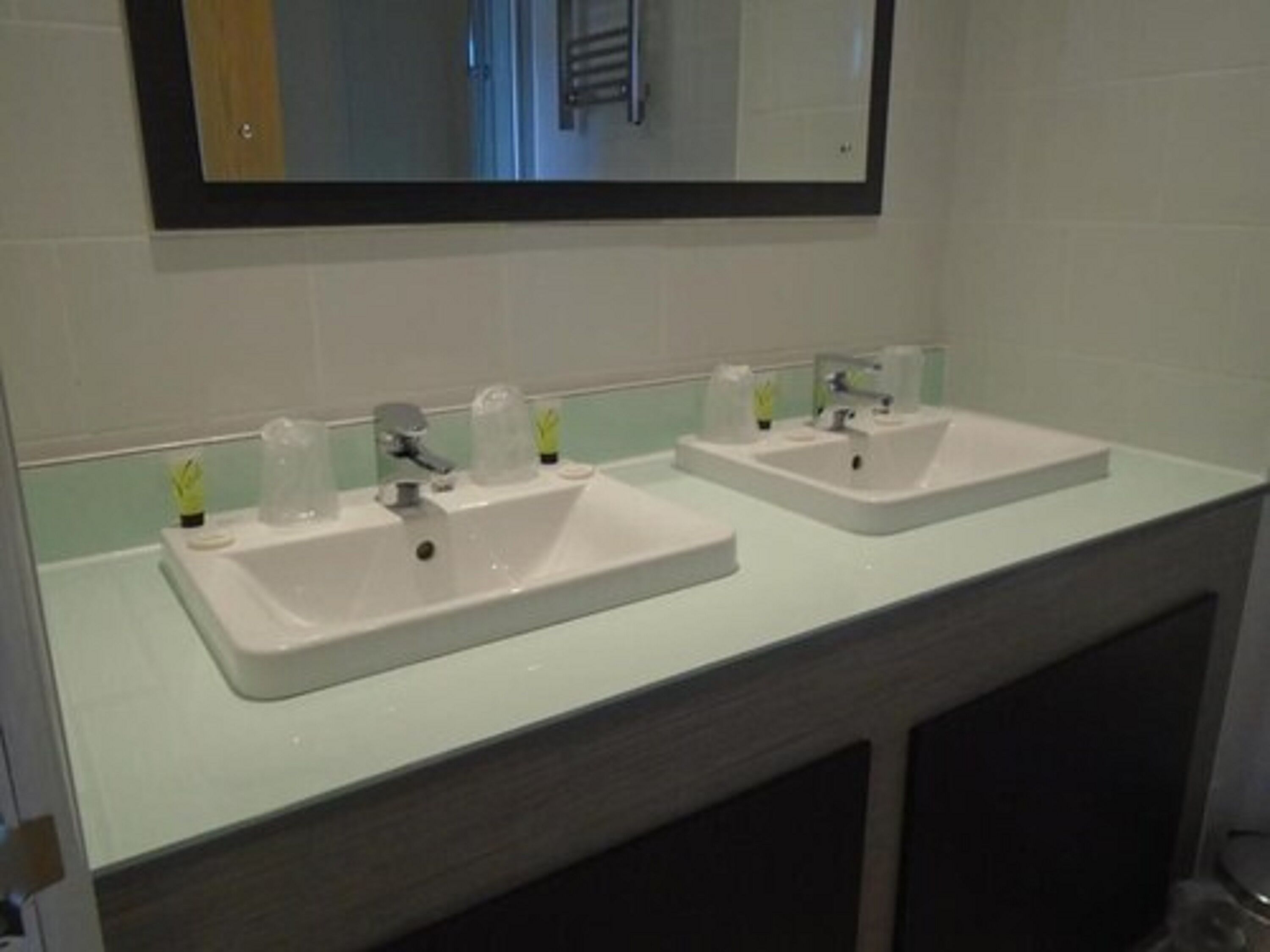 combined shower/bathtub, free toiletries, hair dryer, towels