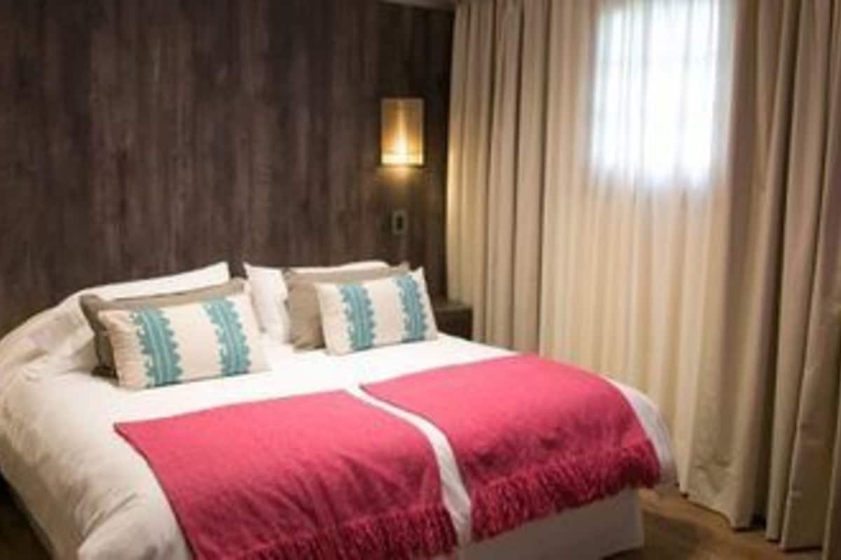 suite | in-room safe, iron/ironing board, free cots/infant beds, free wifi