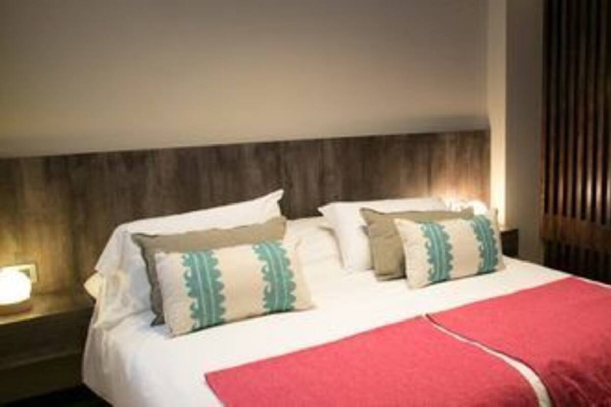 Suite | In-room safe, iron/ironing board, free cribs/infant beds, free WiFi