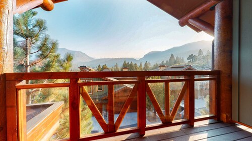 Juniper Crest 6 3 Bedroom Townhouse by RedAwning