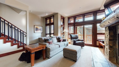 Townhome, 3 Bedrooms | Living area | Smart TV, DVD player