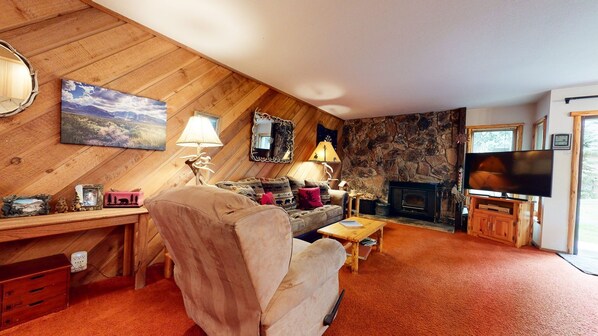 Condo, 1 Bedroom | Living room | Smart TV