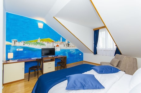 Family Room, City View | Tempur-Pedic beds, minibar, in-room safe, desk