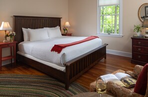 Habitación doble Deluxe, hidromasaje, vista al jardín (Hunt Country Room) | Ropa de cama hipoalergénica y tabla de planchar con plancha 