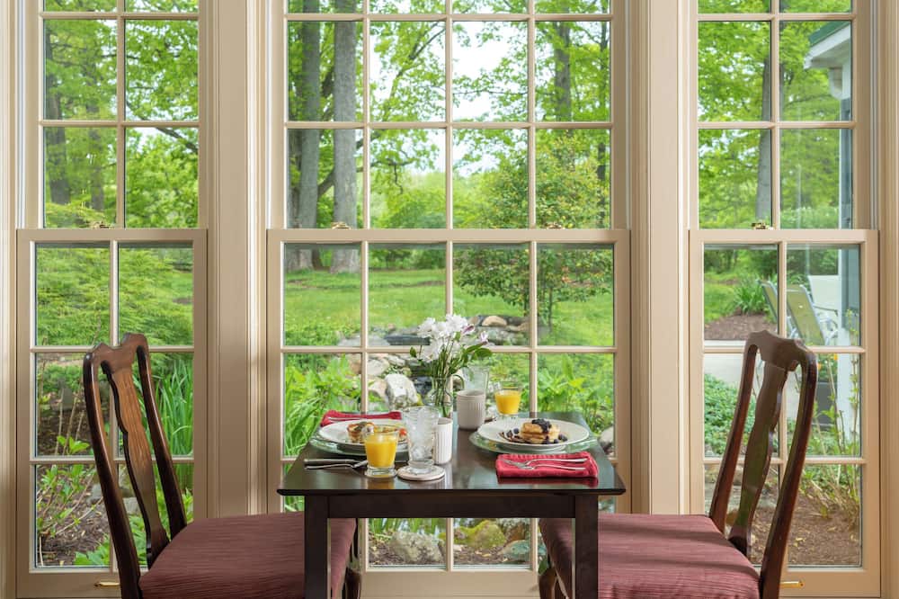 Foxfield Inn