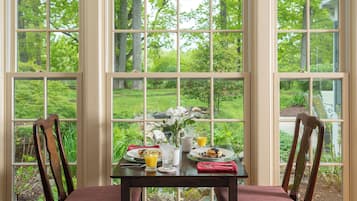 Desayuno completo incluido todos los días