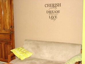 Green Forest Studio No 08 | Living area