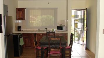 Sweet Dreams Studio No 42 | Private kitchenette | Fridge, microwave, oven, stovetop