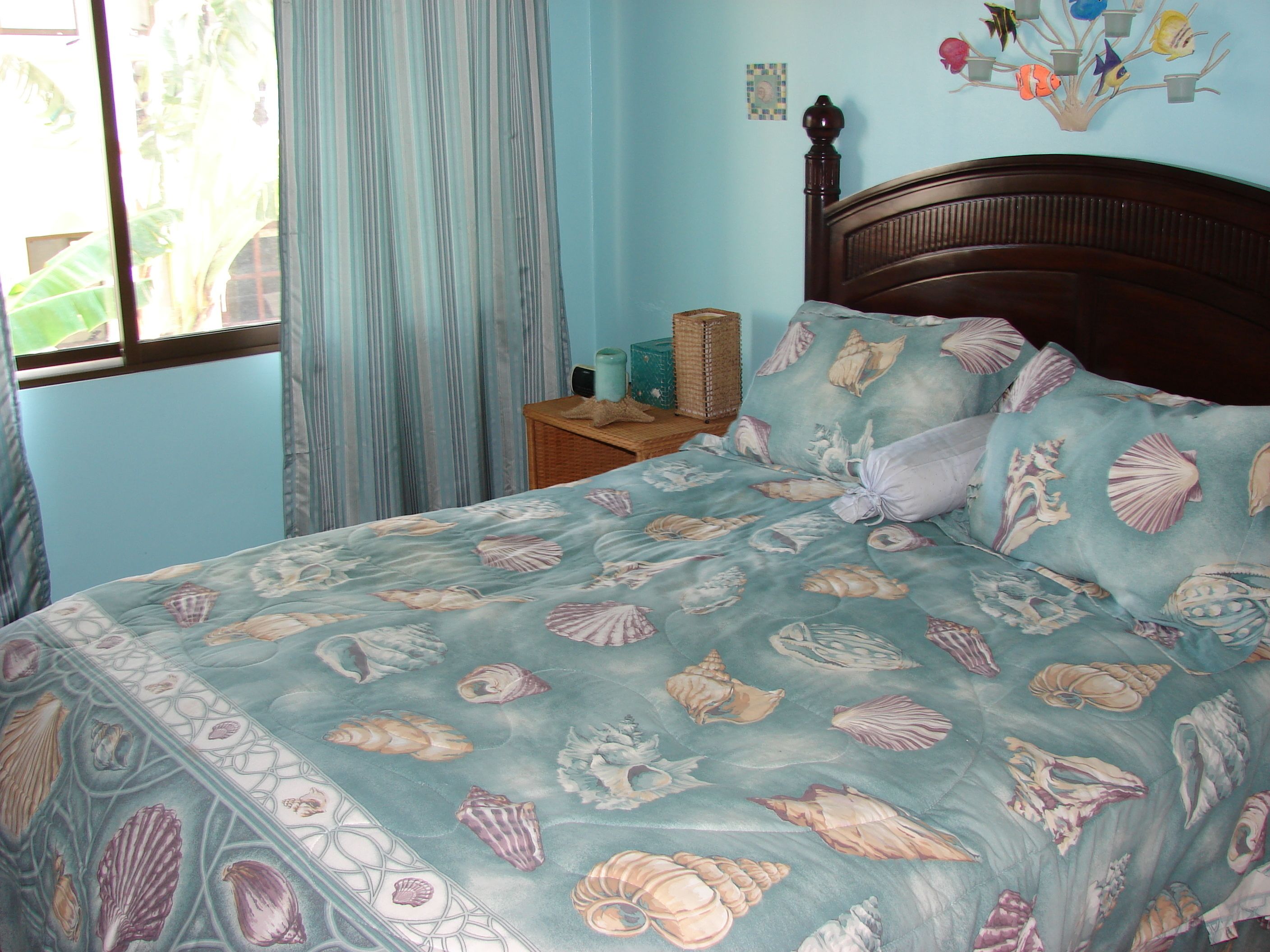 1 bedroom, in-room safe, iron/ironing board, free WiFi