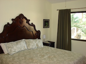1 bedroom, in-room safe, iron/ironing board, free WiFi