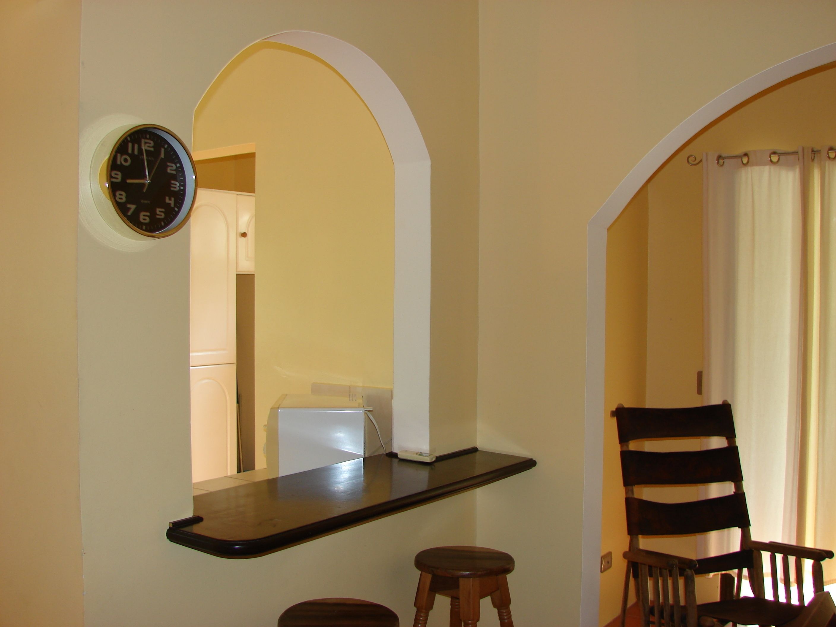 Private kitchen | Fridge, microwave, coffee/tea maker