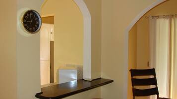 Private kitchen | Fridge, microwave, coffee/tea maker