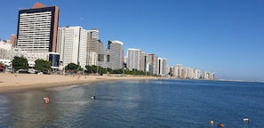 ชายหาด