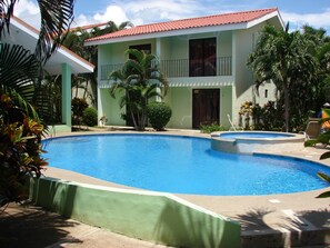 Outdoor pool - Villa Riviera (Sardinal)