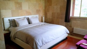 Habitación individual Prestigio, 1 cama King size, patio | Escritorio y wifi gratis
