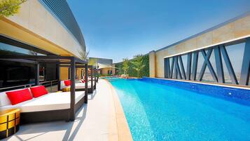 Maniküre und Pediküre