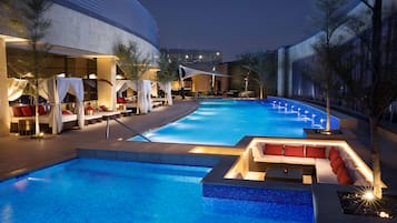 3 outdoor pools, open 7:00 AM to 7:00 PM, pool umbrellas, pool loungers