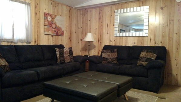 Free WiFi - Happy Suites at Happy Acres (Hinesville)