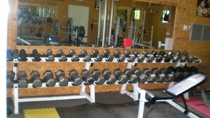 Fitness facility - Happy Suites at Happy Acres (Hinesville)